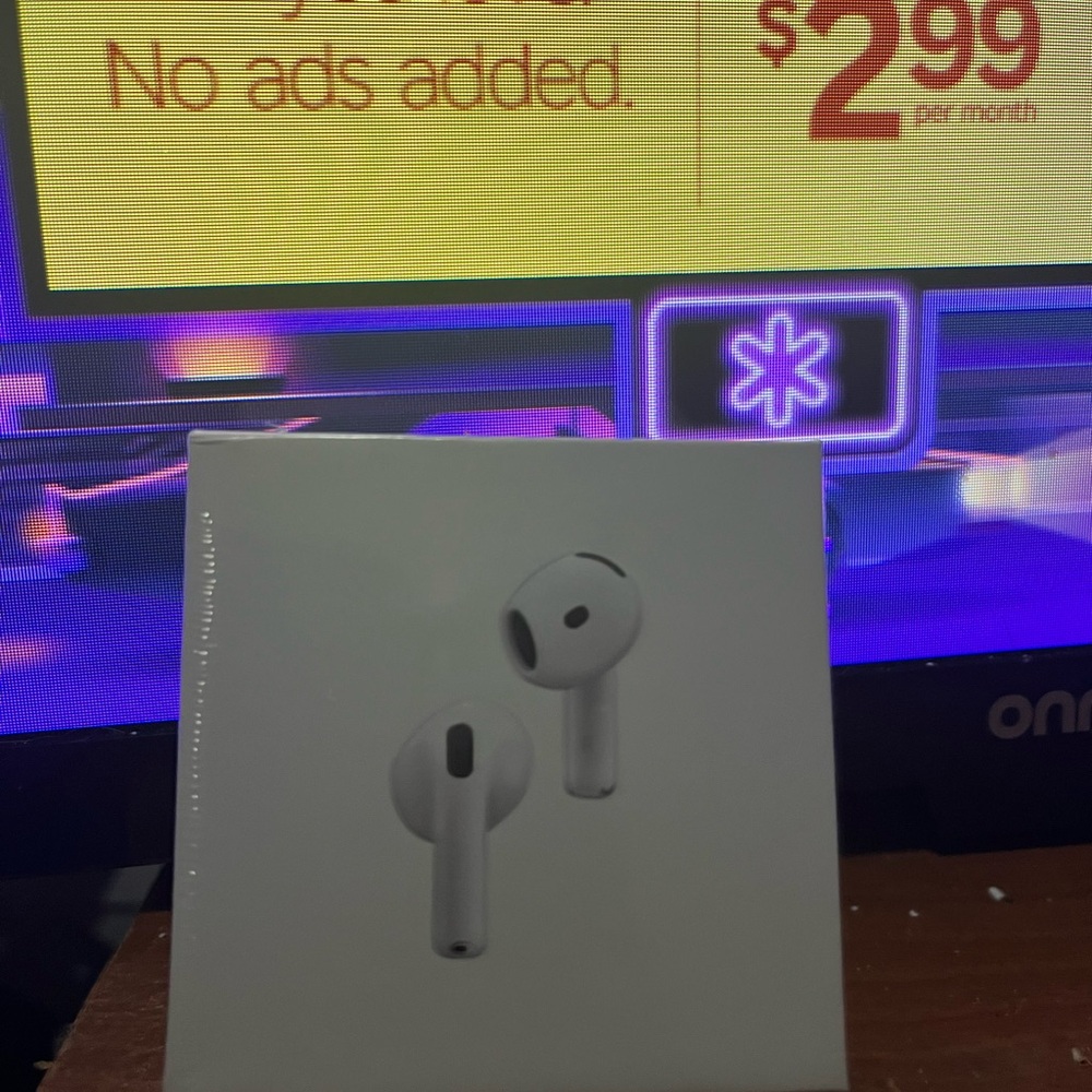Apple White Bluetooth Earbuds